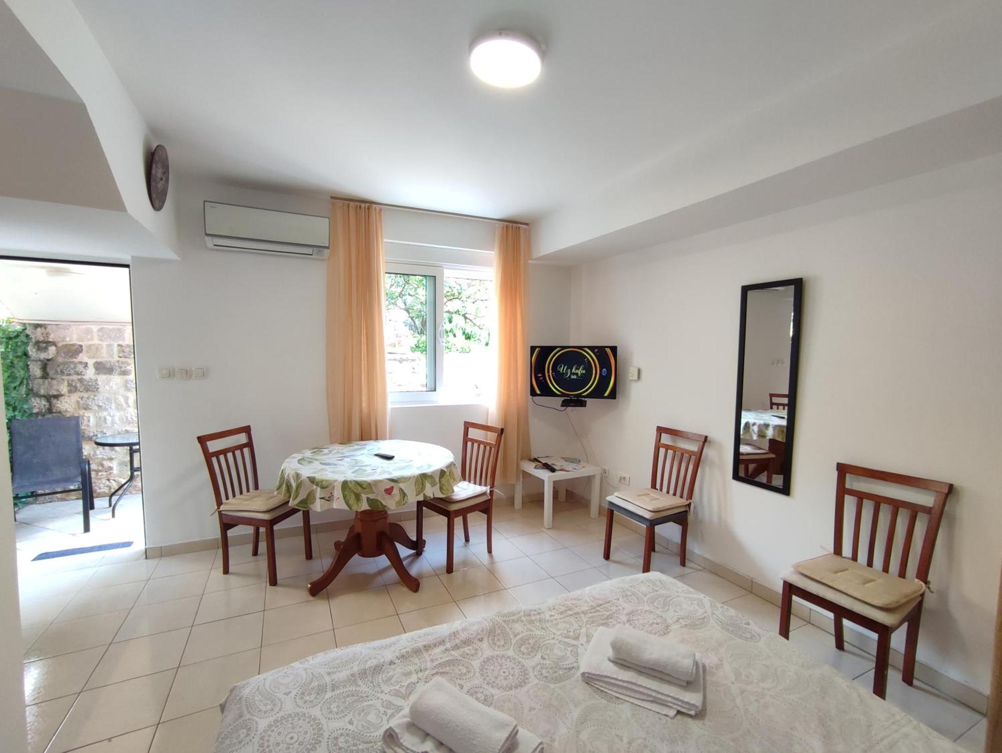 Studio Apartman Radimir Котор Экстерьер фото